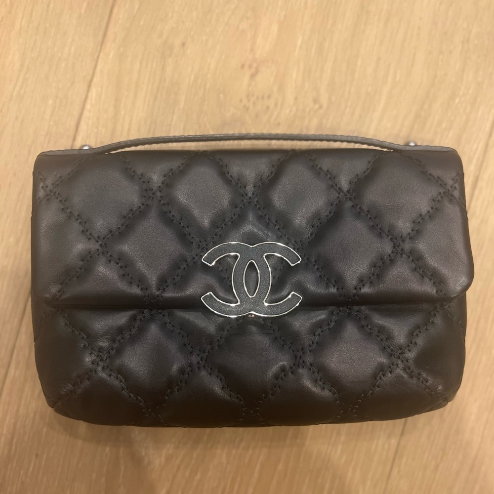 Chanel black Hampton mini flap - Picture 2 of 11